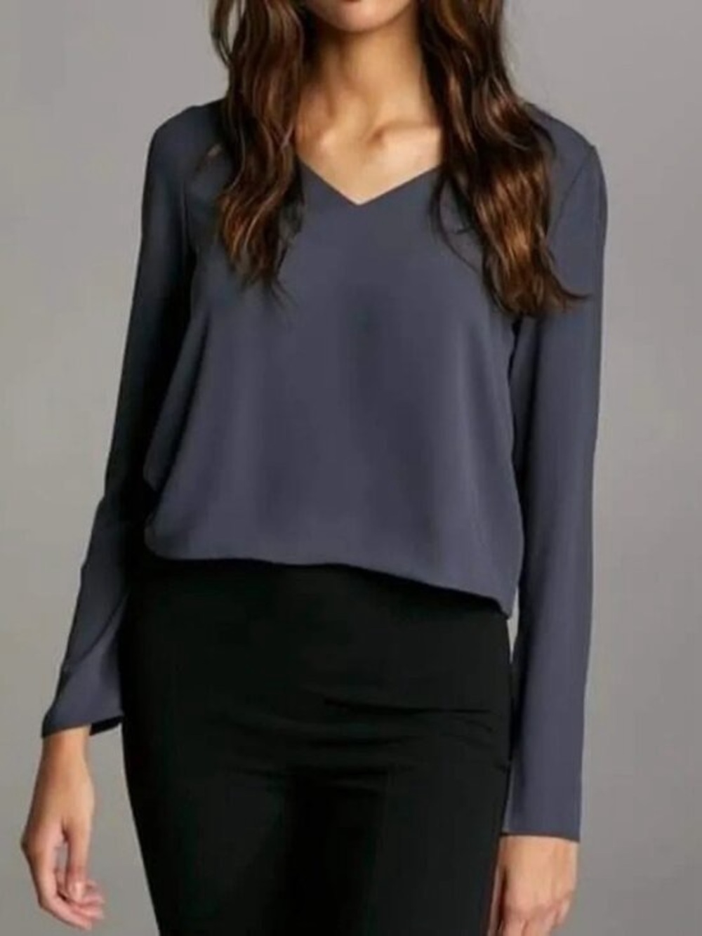 Aritzia Babaton Slate Gray V-Neck Long Sleeve Top